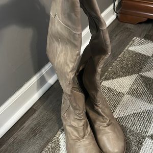 Super cute boots wore maybe 2 times